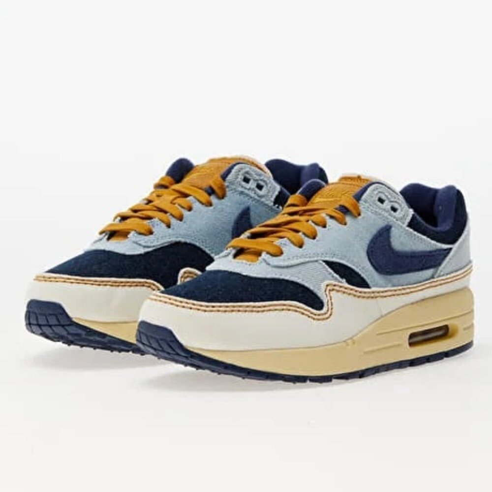 Nike Men’s Sneakers - Navy, Light Blue, Mustard, Cream